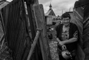 По ним проехали колеса печали. Одинокие люди