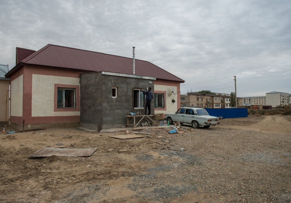 В Кызылорду Бакытбек, Кулаш и их дочь переехали не так давно, до этого они жили в селе Шиели.
