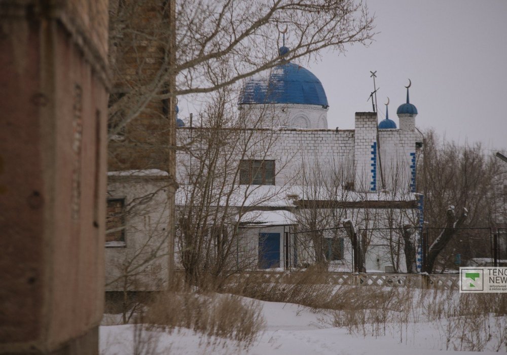 Мечеть в поселке Шахан.