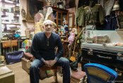 "Cколько слез я вижу". Петрович и его антикварная лавка