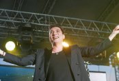 Алишер Каримов и "Високосный год" устроили шоу на Дне металлурга в Усть-Каменогорске