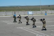 "Внимание, парашютист летит к вам лицом". Как выглядят будни казахстанских десантников