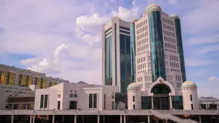 Ура, каникулы! В Парламенте Казахстана завершился очередной политический сезон