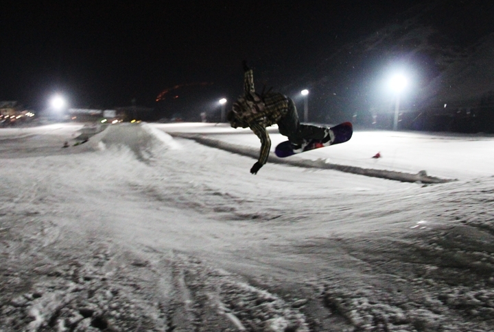 Полет сноубордиста. Фото Владимир Прокопенко©