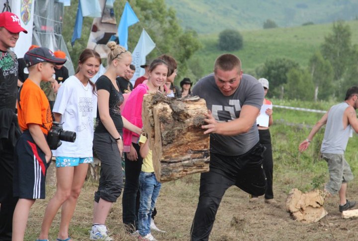 Конкурсы для участников фестиваля.
Фото ©Владимир Прокопенко