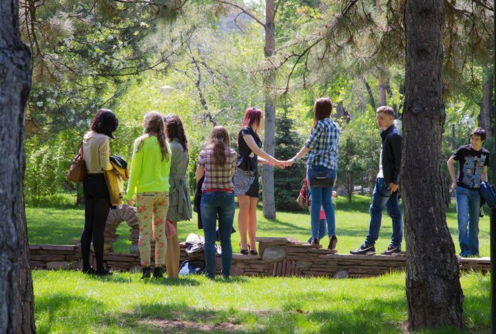 В парке часто проводят встречи студенты. Фото ©Ярослав Радловский