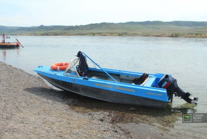 Целый месяц туристам предстоит сплавляться на плотах и лодках по реке Или.
Фото ©Руслан Матренин
