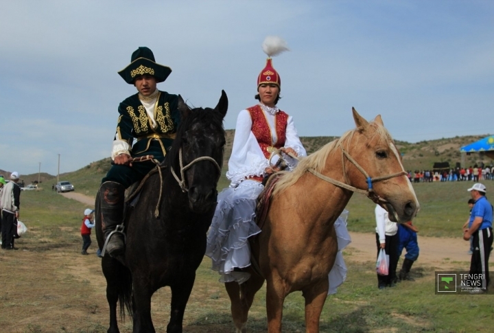 Казахская национальная конная игра "Кыз куу".
Фото ©Владимир Прокопенко