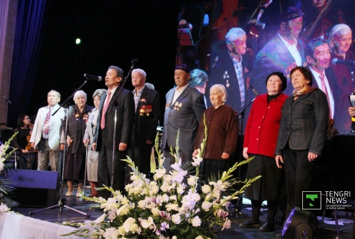 Ветераны Великой Отечественной войны с 2011 года являются почетными гостями бала. Фото Айжан Тугельбаева©