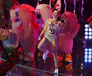 Недетские "шалости" на MTV Video Music Awards