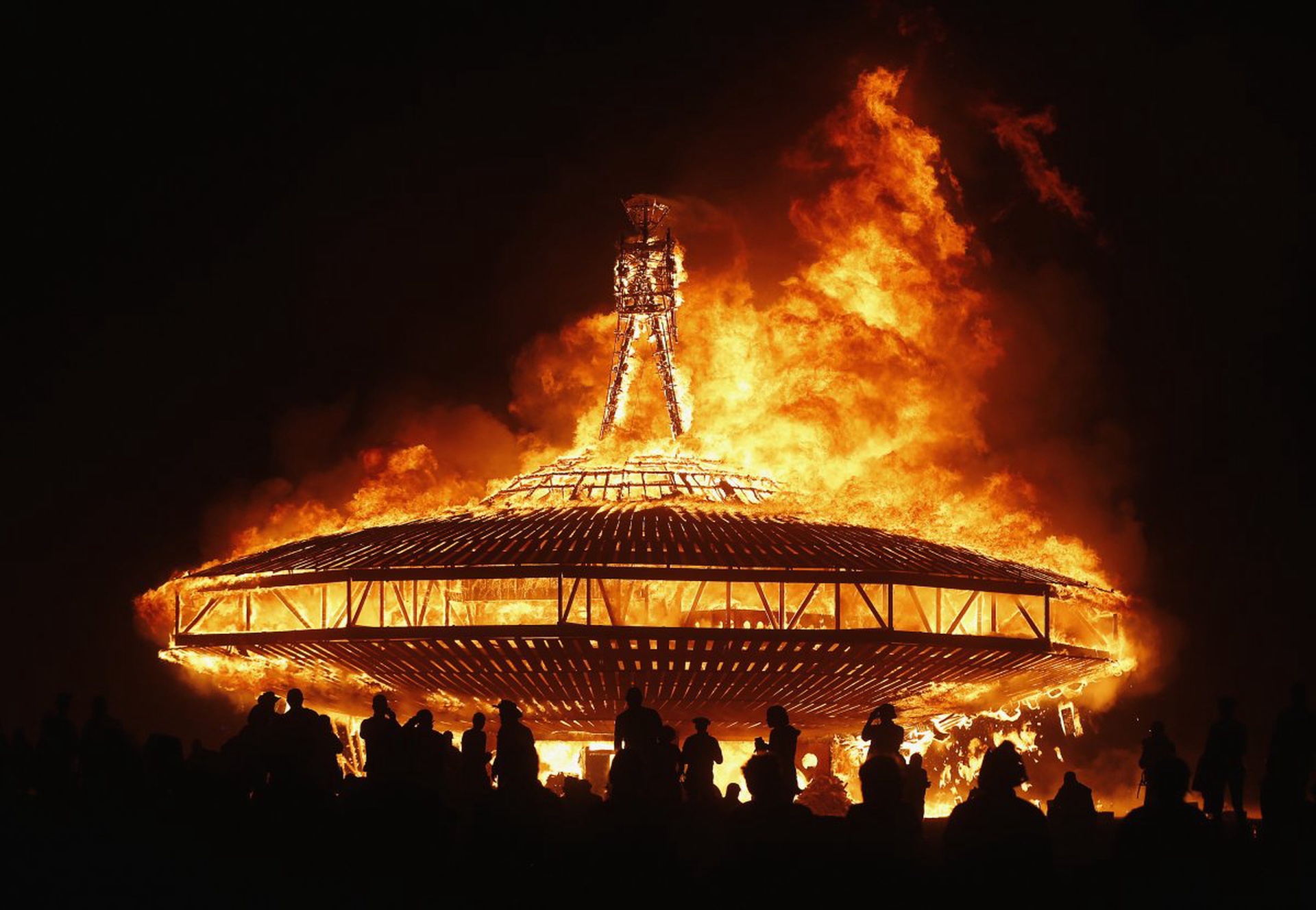 Американцы зажигают на Burning Man Festival