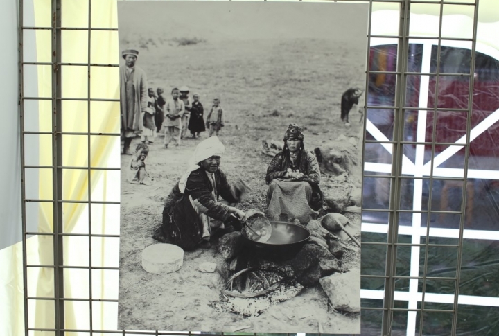 Выставка "Архивные фотографии: казахи и ремесло на рубеже XX века". Фото ©Ярослав Радловский