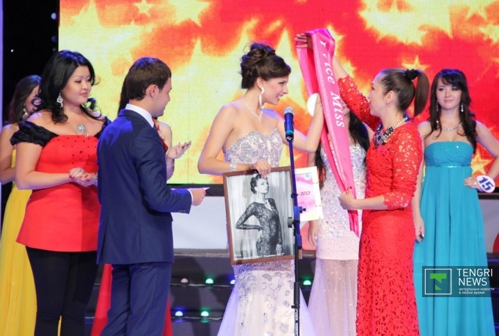Звание первой-вице мисс выиграла Юлия Лукина. <br>Фото Айжан Тугельбаева©