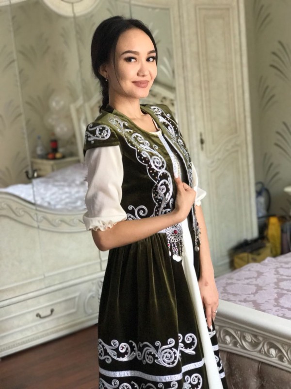 Фото кыргыз улуттук кийимдери фото