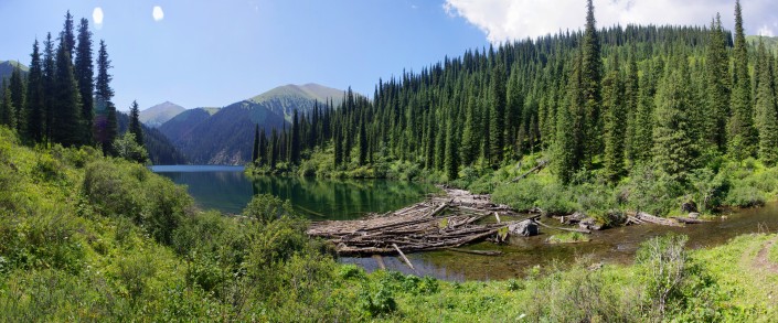 Второе Кольсайское озеро. Фото ©Виталий Шуптар 