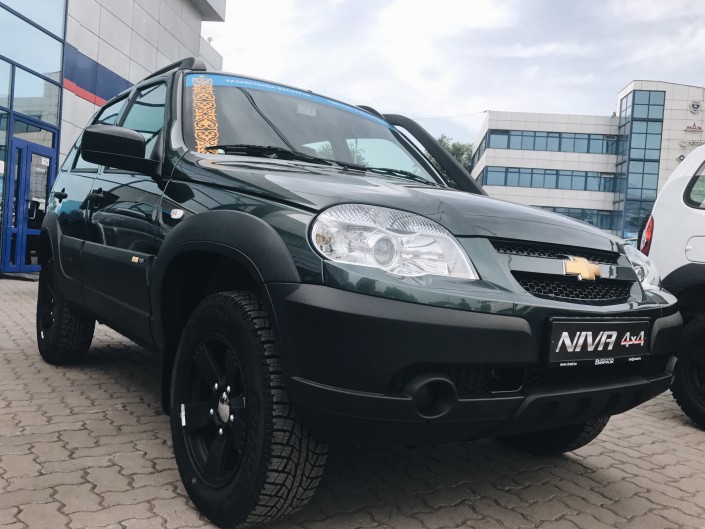 Купить Niva в комплектации LE 4WD (), цена от р - Москва