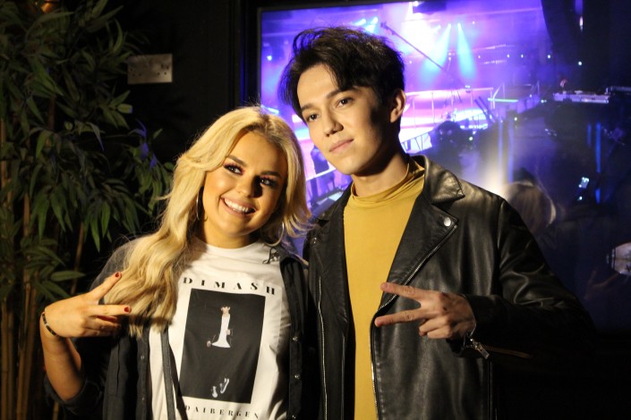 Лунная походка, кюй "Адай" и SOS d'un terrien. Димаш Кудайберген выступил в Лондоне (фото,видео)