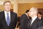 "Казатомпром" купит пакет акций крупного комбината "Росатома"