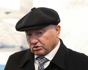 12 миллионов рублей потребовал с Лужкова обманутый дольщик