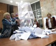 Общественная комиссия по наблюдению за выборами в Казахстане подсчитала голоса