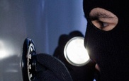 Трое павлодарцев арестованы за кражу более 50 тысяч долларов из сейфа СТО