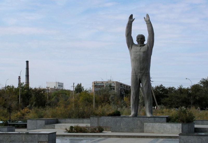 Монумент Юрию Гагарину в Байконуре. Фото с сайта meteocenter.net