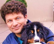 Певец Сергей Минаев попал в реанимацию после драки на улице