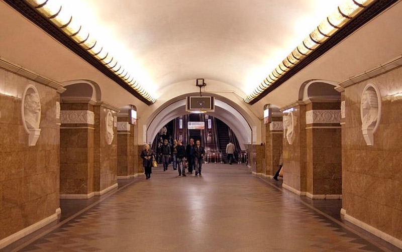 Станция киевского метро &quot;Университет&quot; 