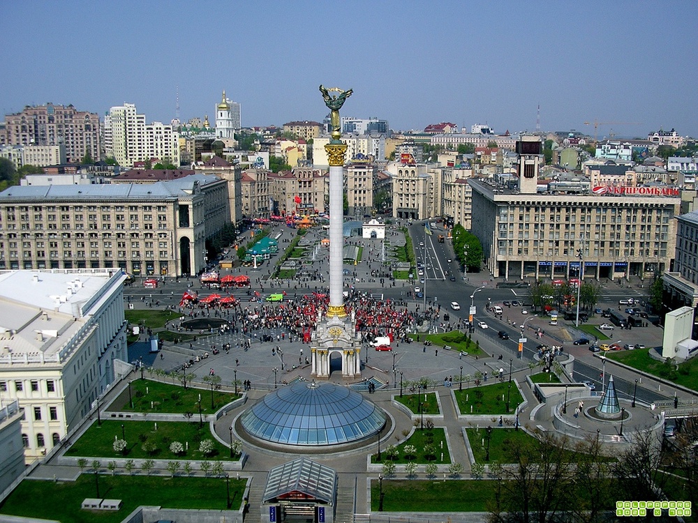 Майдане Незалежности в Киеве. Фото с сайта podrobnosti.ua