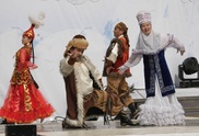 Танец "Кара жорга" зомбирует людей
