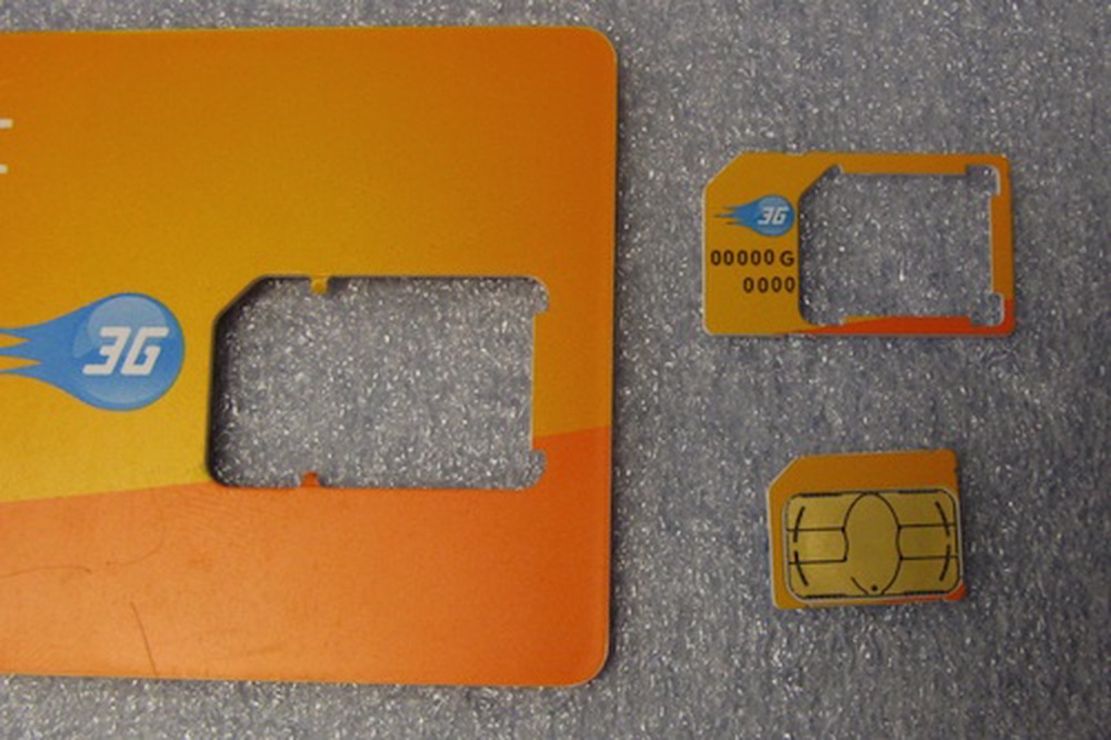 iPhone micro-sim. Фото с сайта http://theappera.com