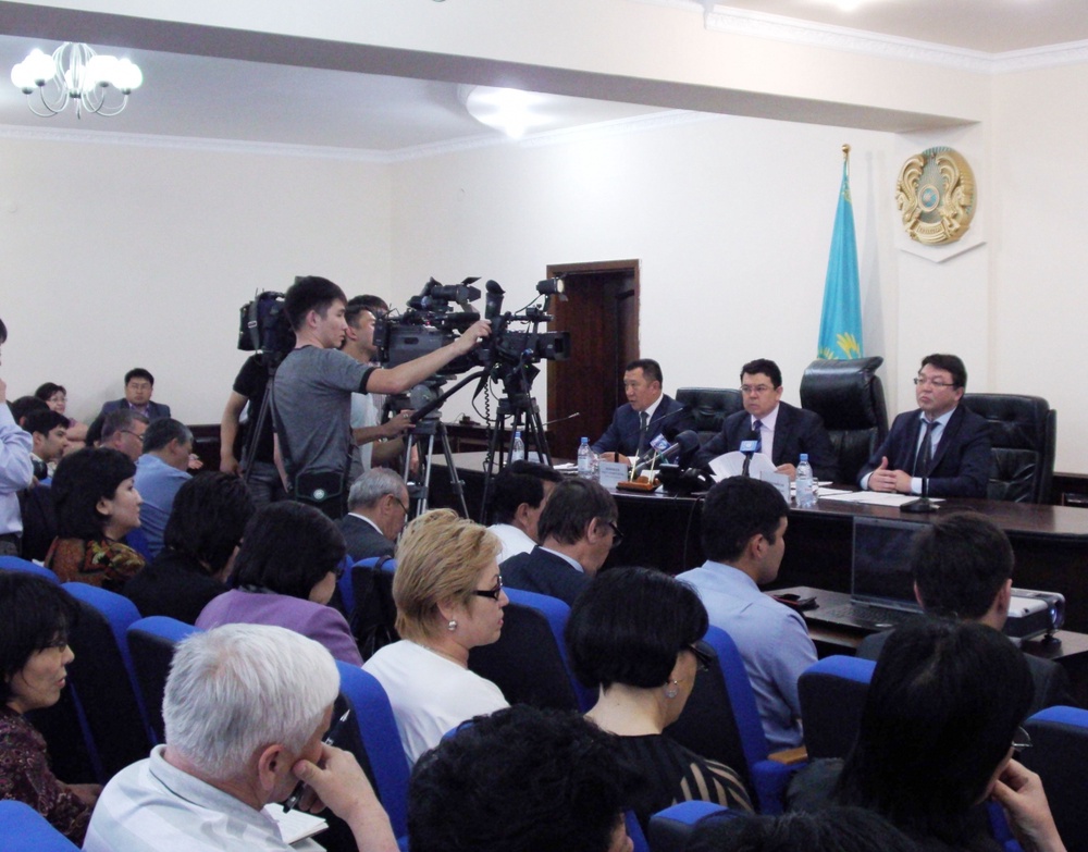 Канат Бозумбаев на экстренном совещании в ДВД Жамбылской области