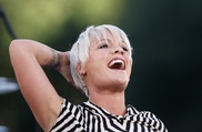 Певица Pink родила девочку