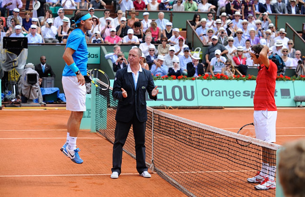 Рафаэль Надаль и Роджер Федерер. Фото с сайта rolandgarros.com