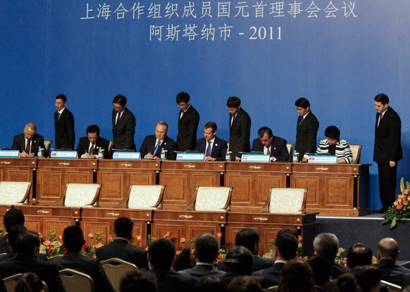 Лидеры стран-участниц Шанхайской организации сотрудничества (ШОС) во время церемонии подписания документов. ©РИА НОВОСТИ