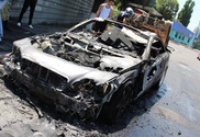 ФОТО: В Алматы полностью сгорел Mercedes