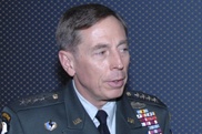 Сенат США утвердил Петреуса на должность главы ЦРУ