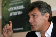 Власти Петербурга отпустили Немцова из отделения полиции