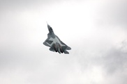 Истребитель пятого поколения совершил аварийную посадку на МАКСе