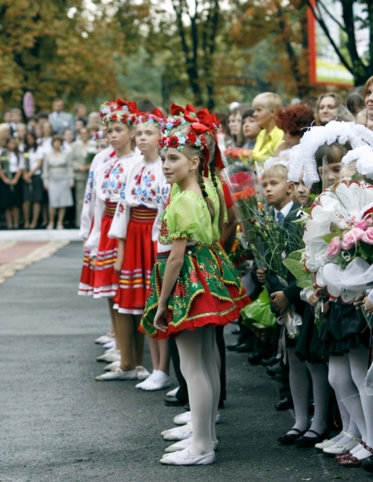 1 сентября в одной из школ Киева. Фото с сайта podrobnosti.ua