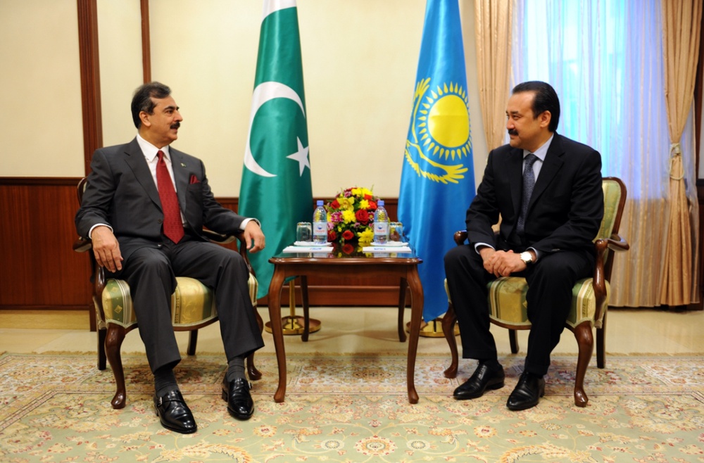 Встреча с премьер-министром Пакистана Сайедом Юсуфом Реза Гилани. ©flickr.com/photos/karimmassimov