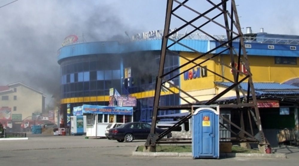 Пожар в торговом центре Car City. ©Роза Есенкулова