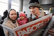 Большинству казахстанцев пришлось отказаться от рождения детей ради работы