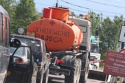 В Атырау не хватает бензовозов для доставки топлива на АЗС 