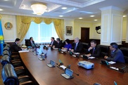 Премьер-министр Казахстана принял группу депутатов парламента 