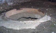 Житель Шымкента изобрел способ защиты канализационных люков от краж