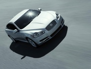 Jaguar XF гендиректора "Рамблер" угнан в центре Москвы