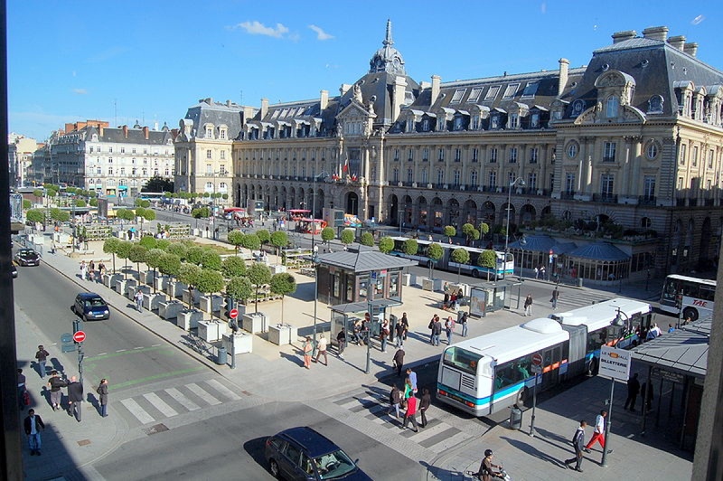 Площадь Республики во французком городе Ренн. Фото с сайта wikipedia.org