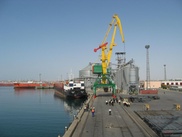 Отсутствие карт и затонувшие суда грозят авариями морякам на Каспии