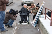 ФОТО: Казахстанские депутаты на несколько часов пересели в инвалидные коляски